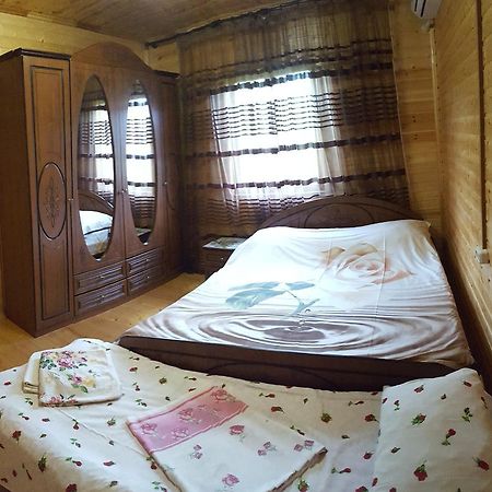 U Iriny Hotel 皮聪达 外观 照片