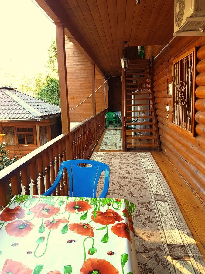 U Iriny Hotel 皮聪达 外观 照片