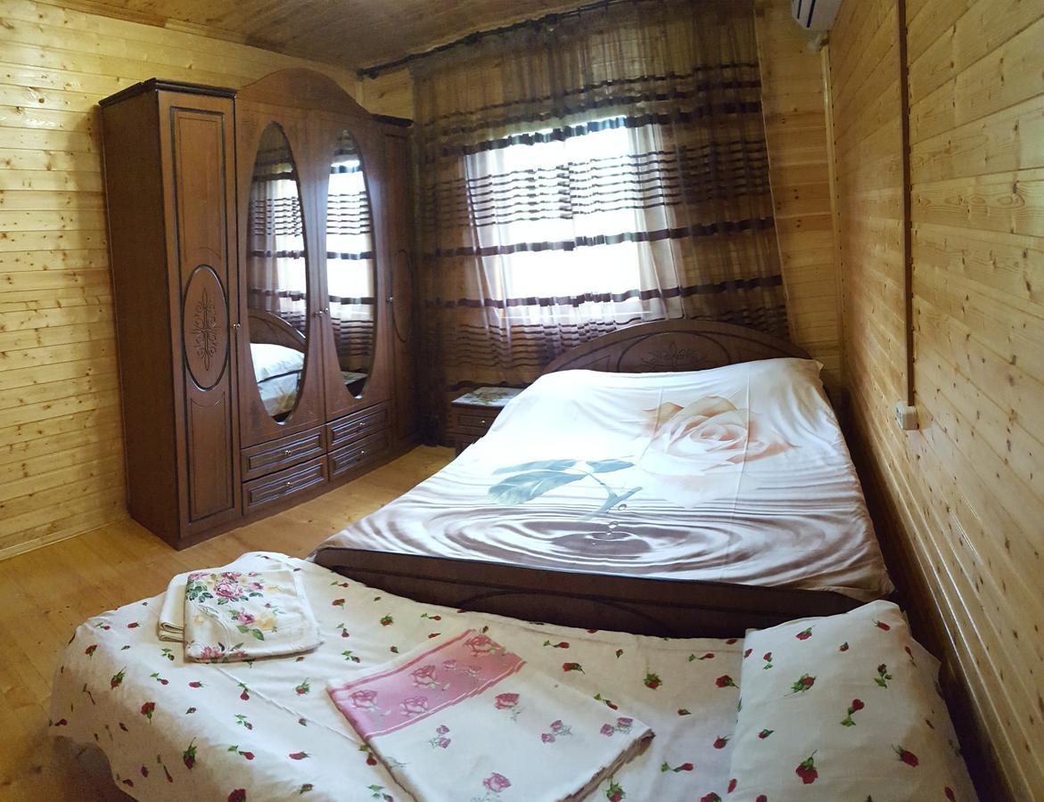 U Iriny Hotel 皮聪达 外观 照片